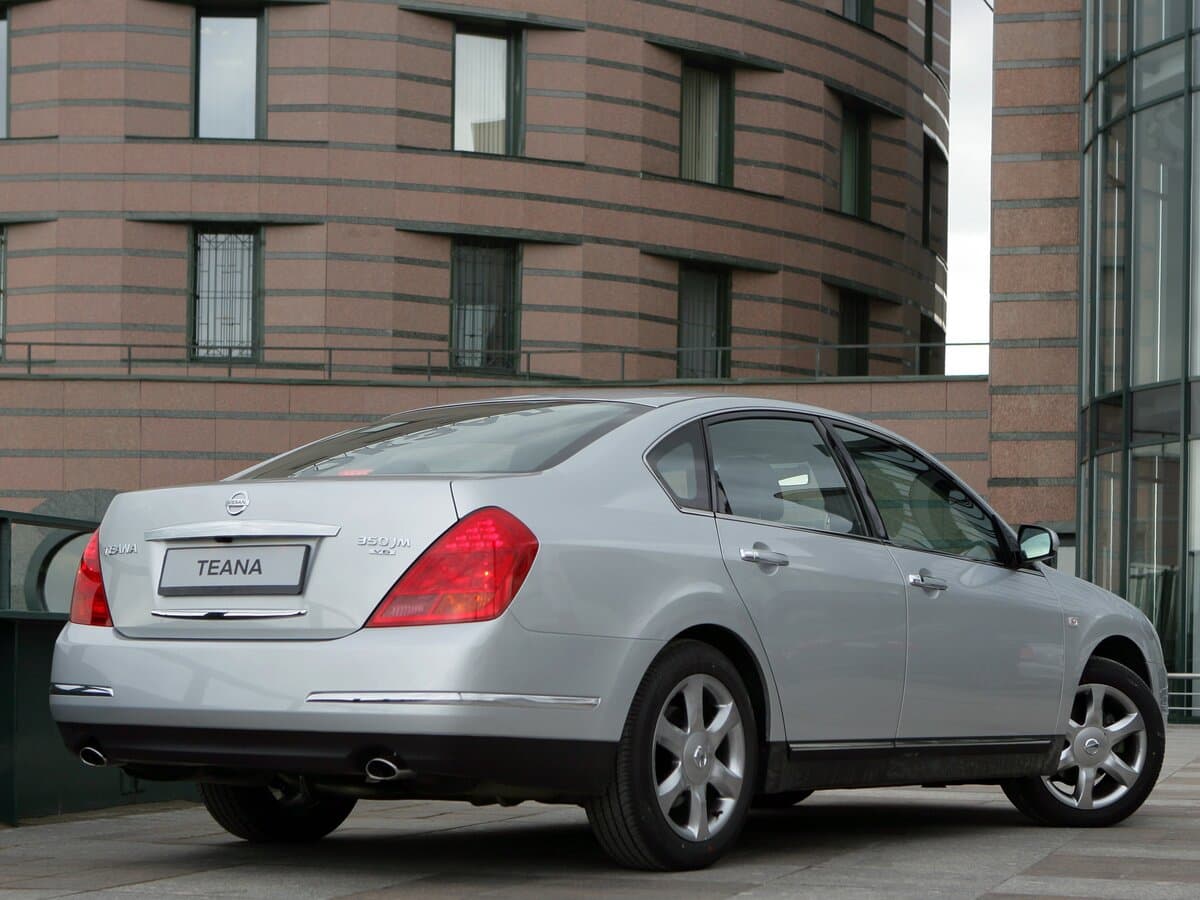 Nissan Teana I (J31) Restayling — 3/4 arxadan