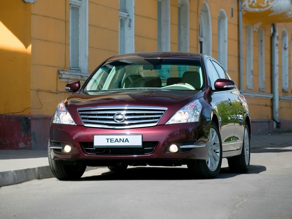 Nissan Teana II (J32) — Öndən