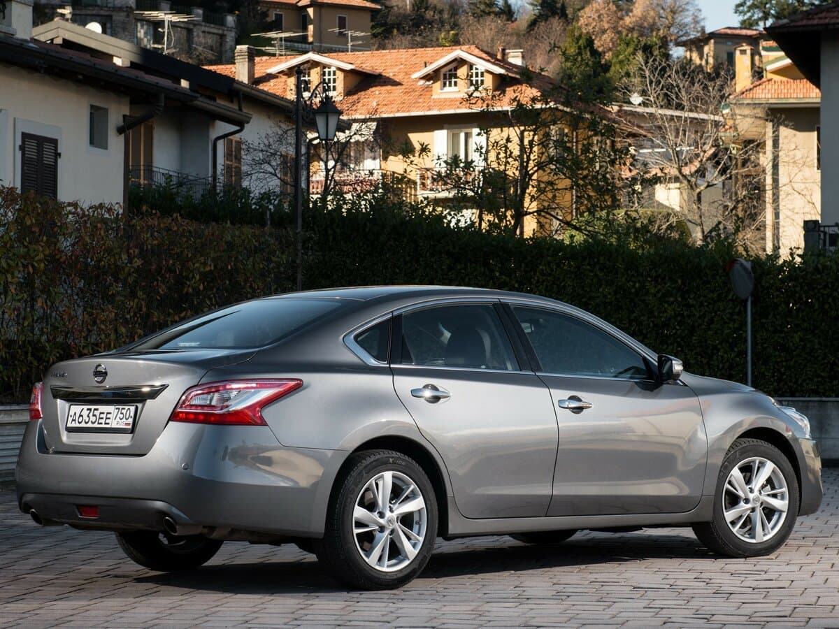 Nissan Teana III (L33) — 3/4 arxadan