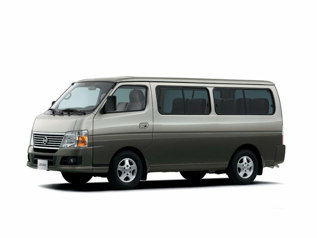 Nissan Urvan IV (E25) — Yandan