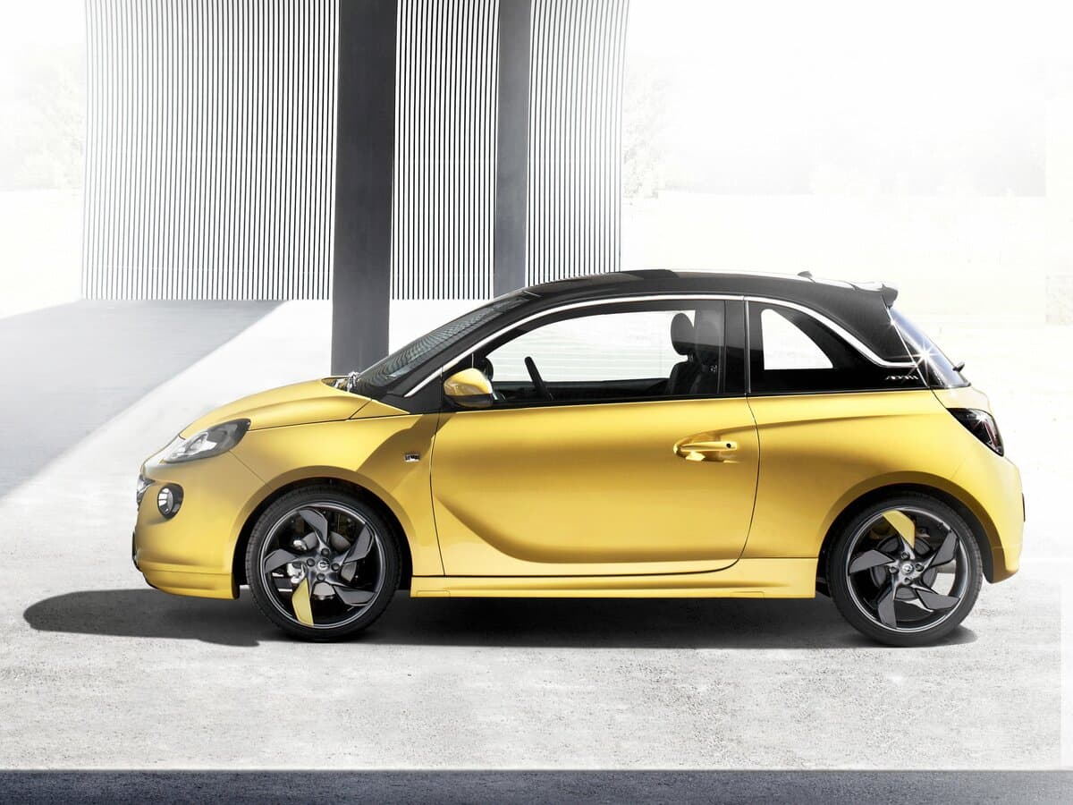 Opel Adam I — Yandan