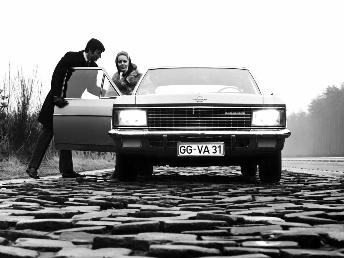 Opel Admiral B — Öndən