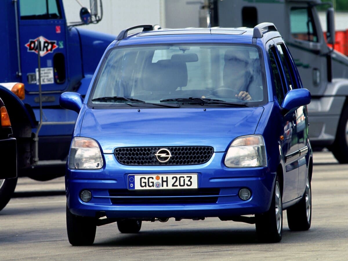 Opel Agila A — Öndən