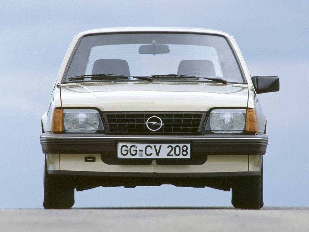Opel Ascona C — Öndən