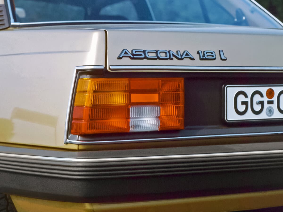 Opel Ascona C — Detal
