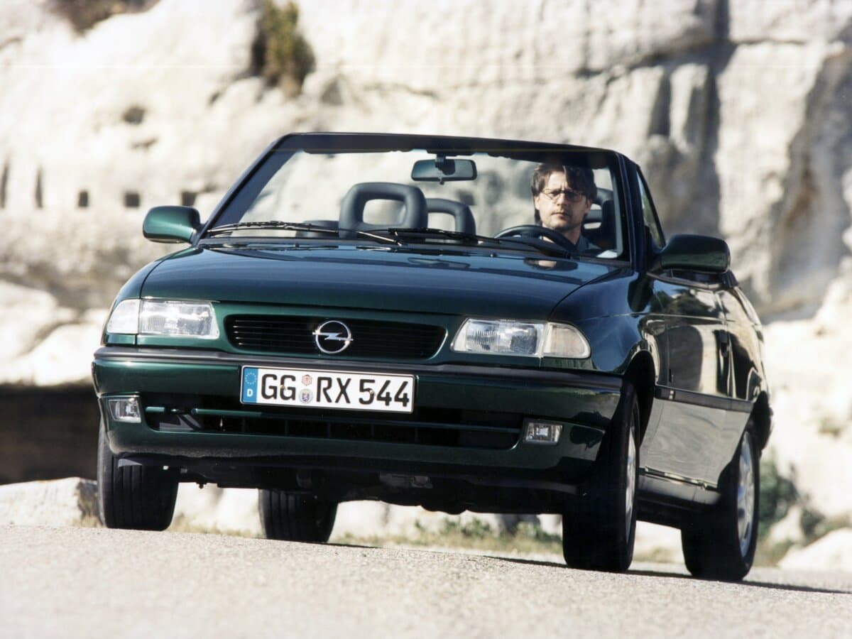 Opel Astra F — Öndən