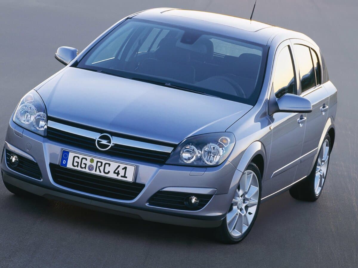 Opel Astra H — Öndən
