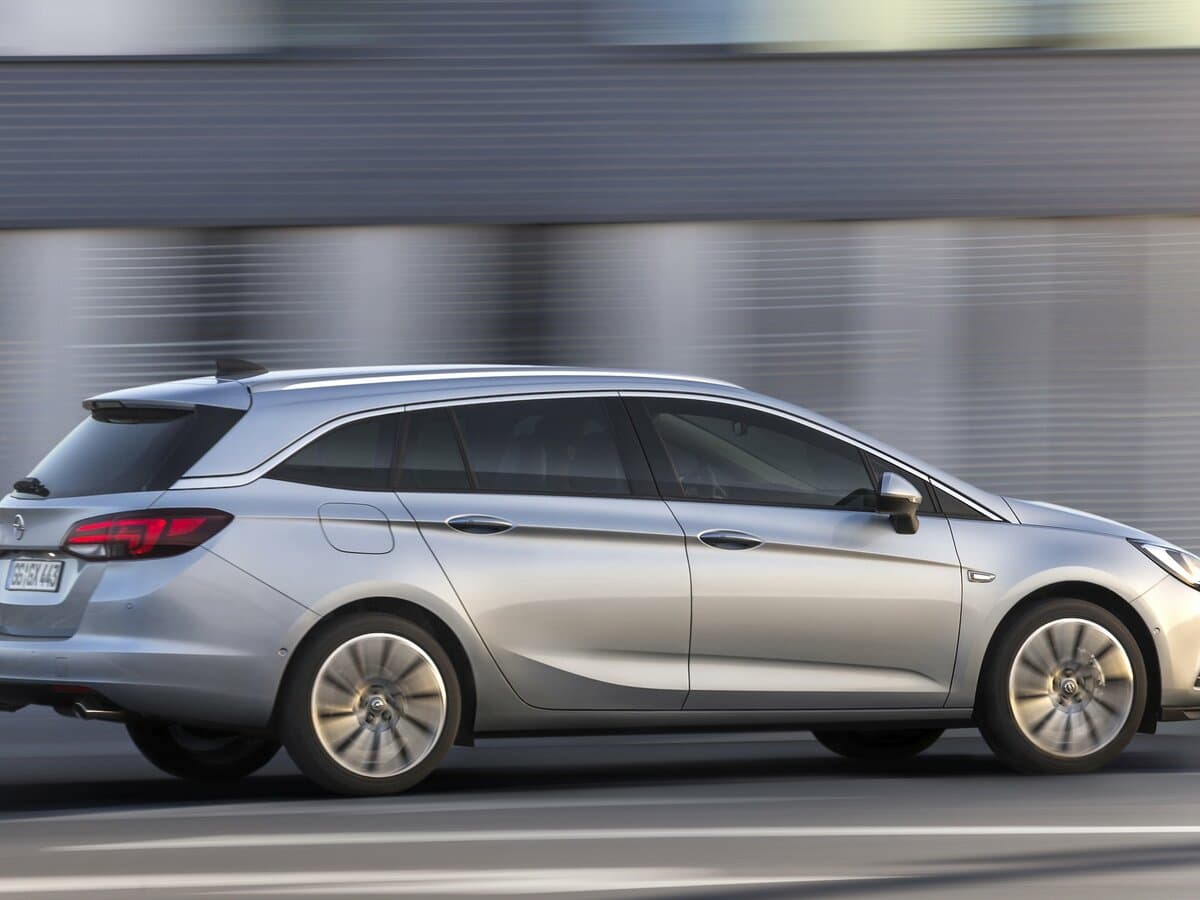 Opel Astra K — Yandan