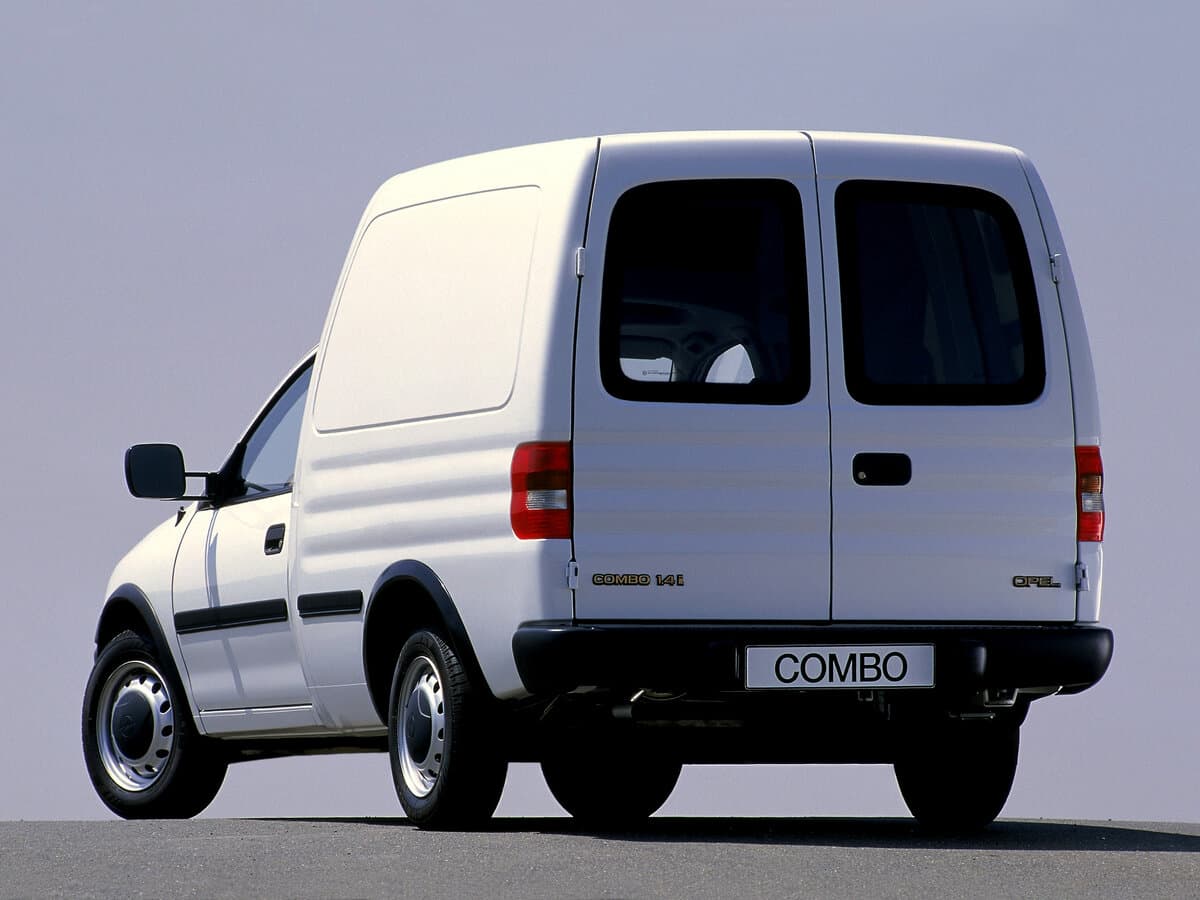 Opel Combo B — 3/4 arxadan