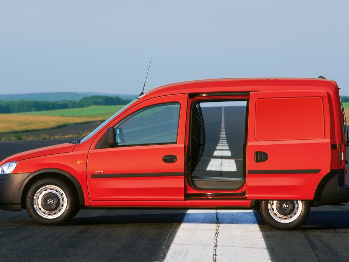 Opel Combo C — Yandan