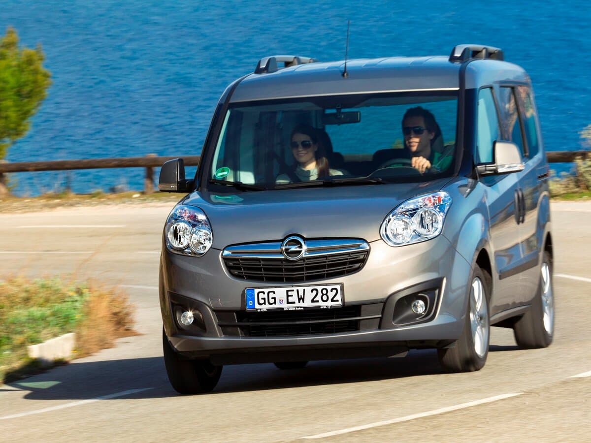 Opel Combo D — Öndən