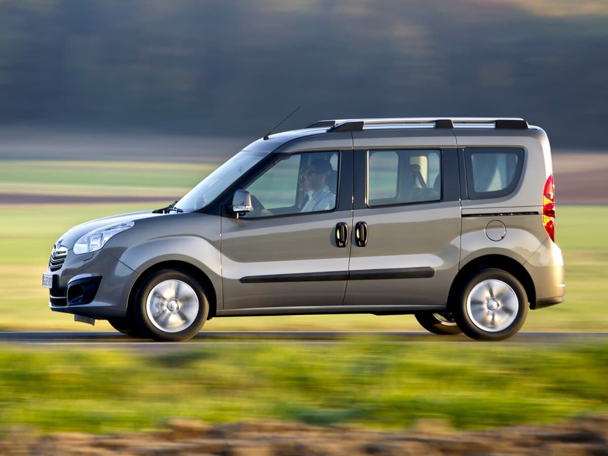 Opel Combo D — Yandan
