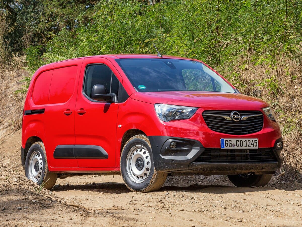 Opel Combo E — Əsas şəkil