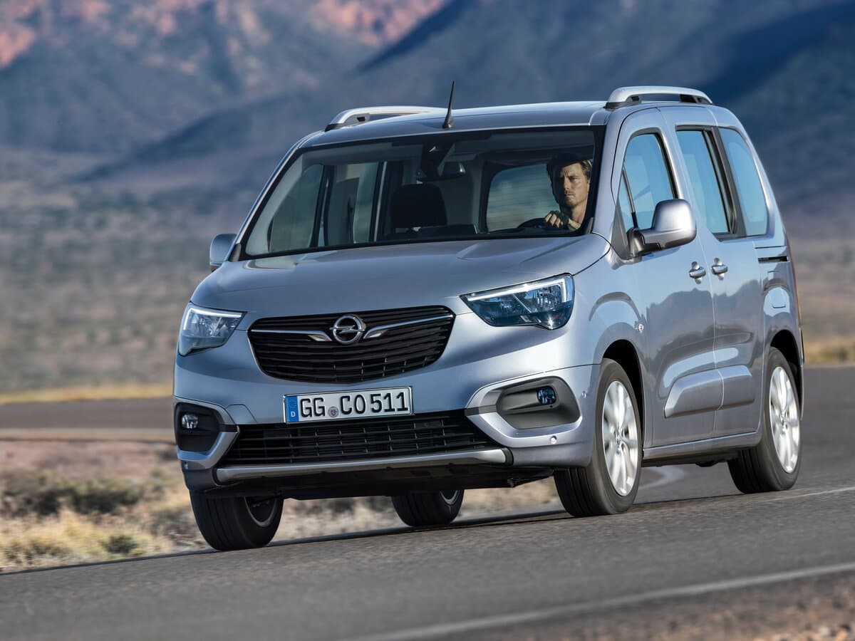 Opel Combo E — Öndən
