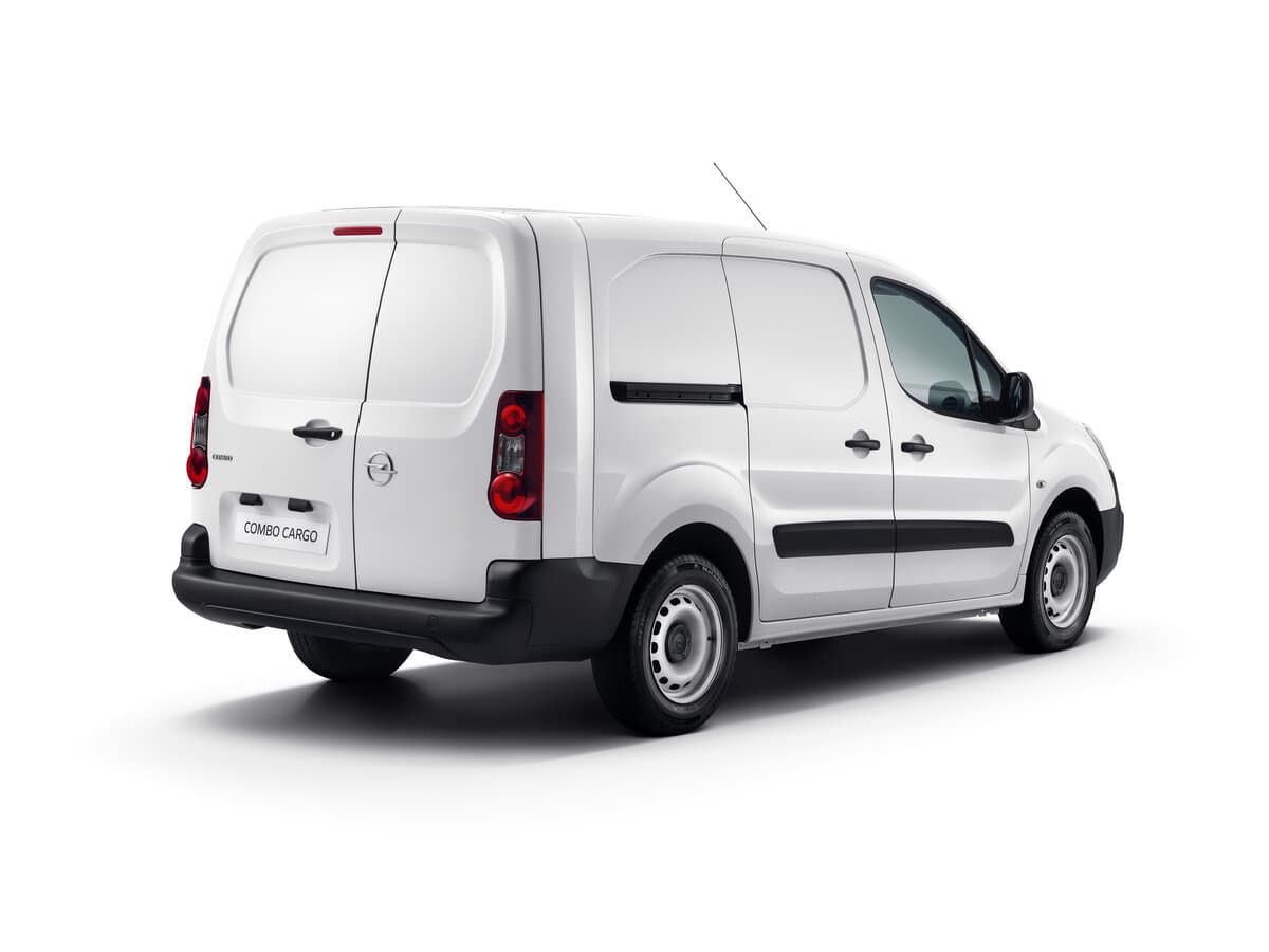 Opel Combo PCMA — 3/4 arxadan