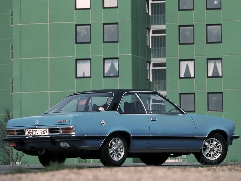 Opel Commodore B — 3/4 arxadan