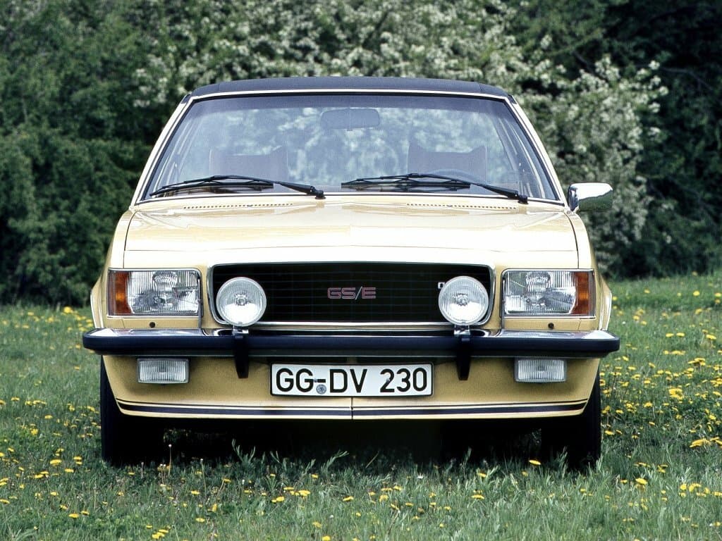 Opel Commodore B — Öndən