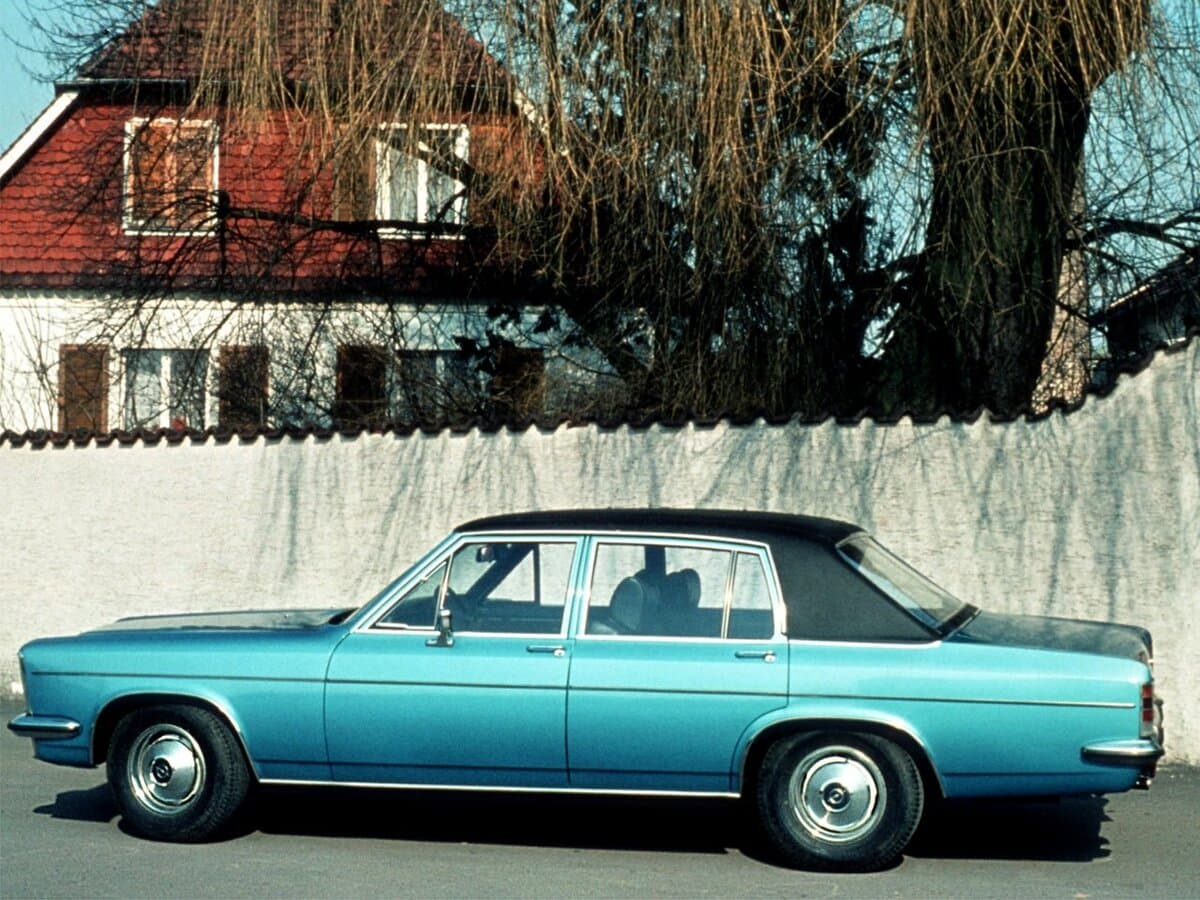 Opel Diplomat B — Yandan