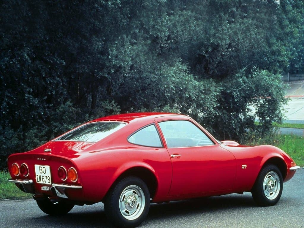 Opel GT I — 3/4 arxadan
