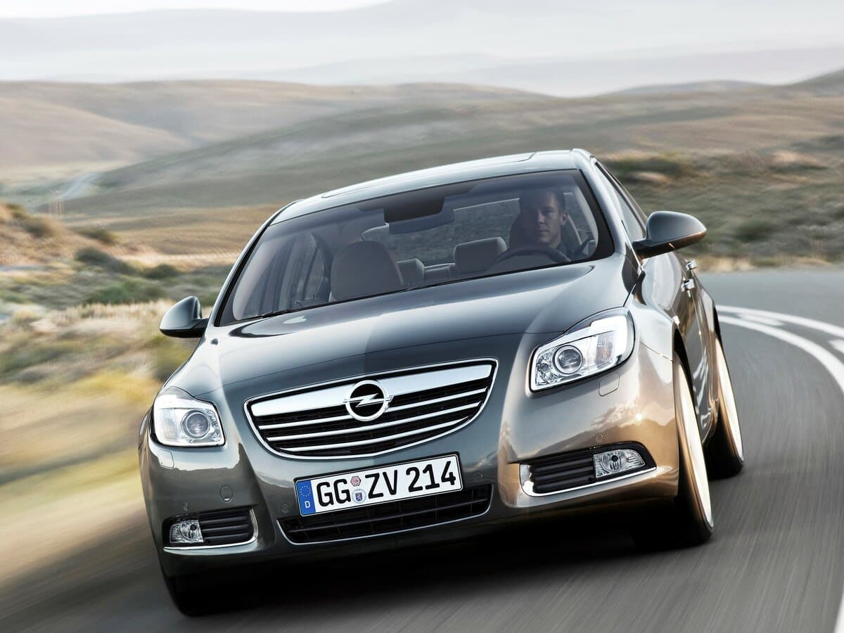 Opel Insignia I — Öndən