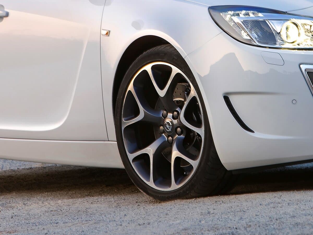 Opel Insignia OPC I — Təkər