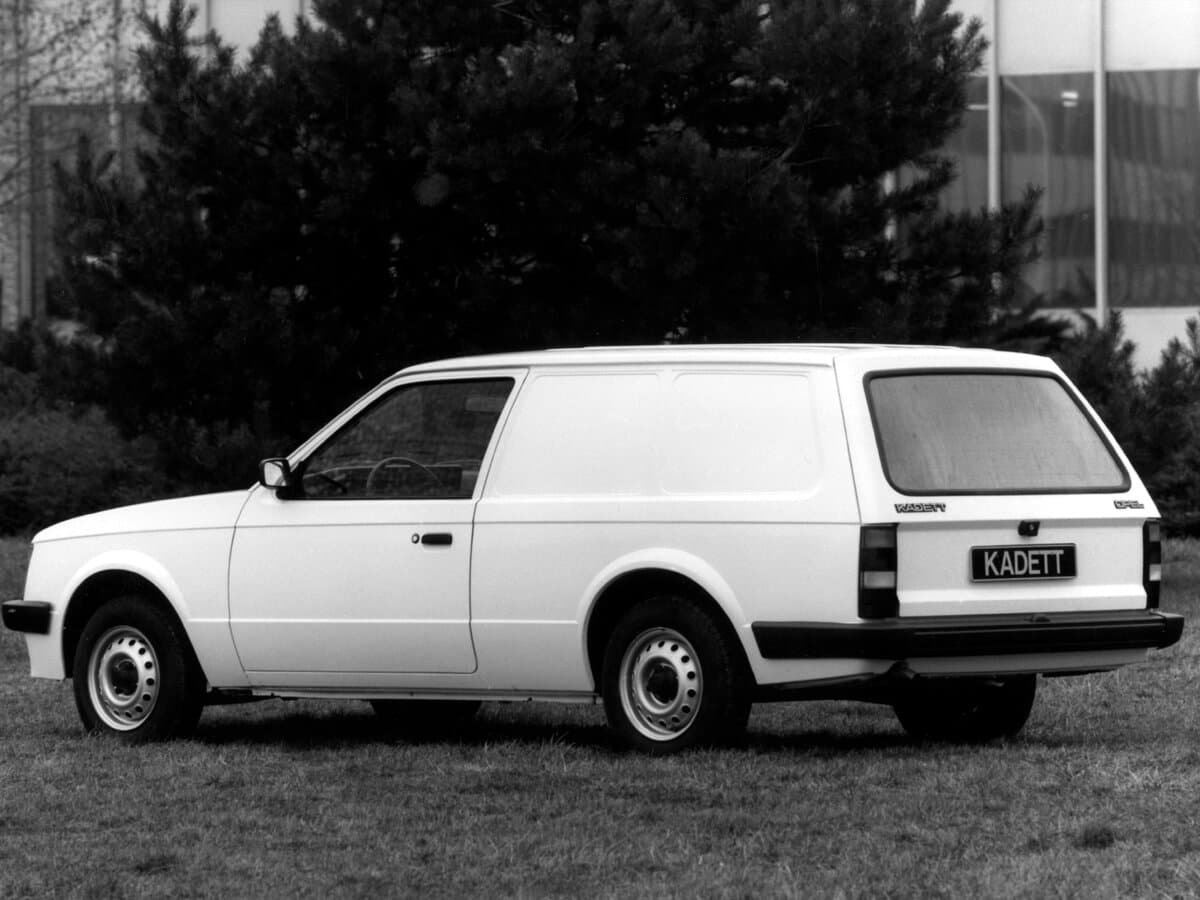 Opel Kadett D — 3/4 arxadan