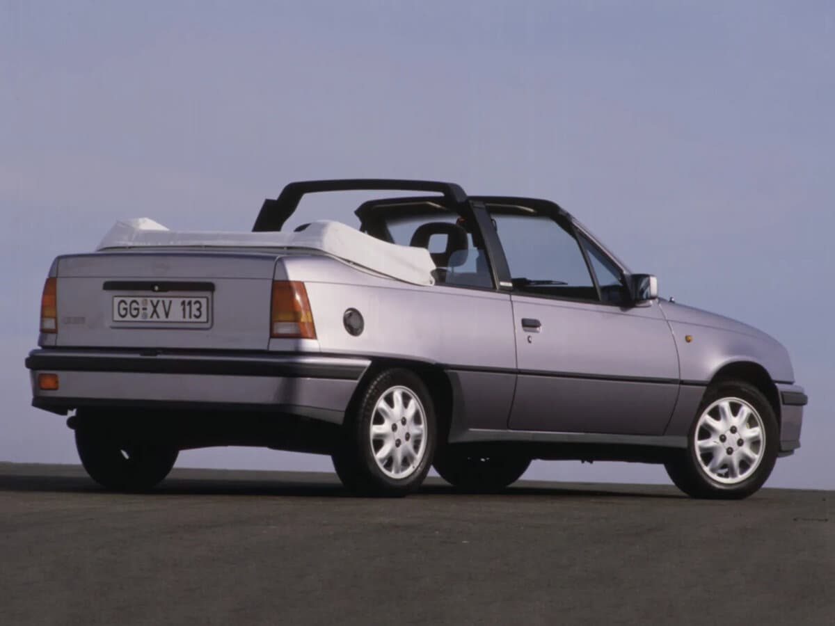 Opel Kadett E — 3/4 arxadan