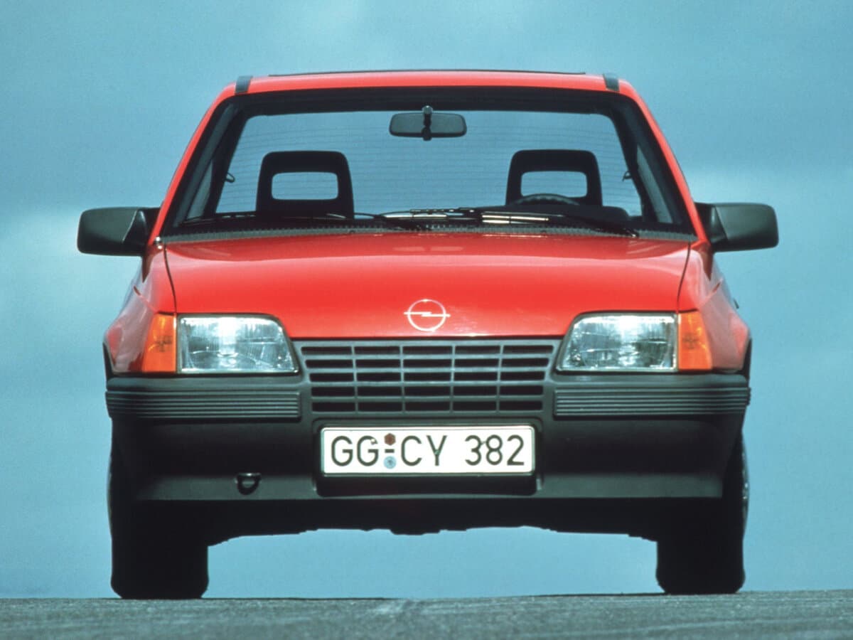 Opel Kadett E — Öndən
