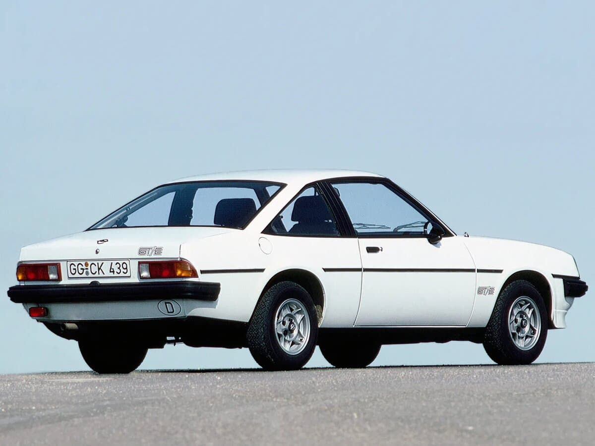 Opel Manta B — 3/4 arxadan