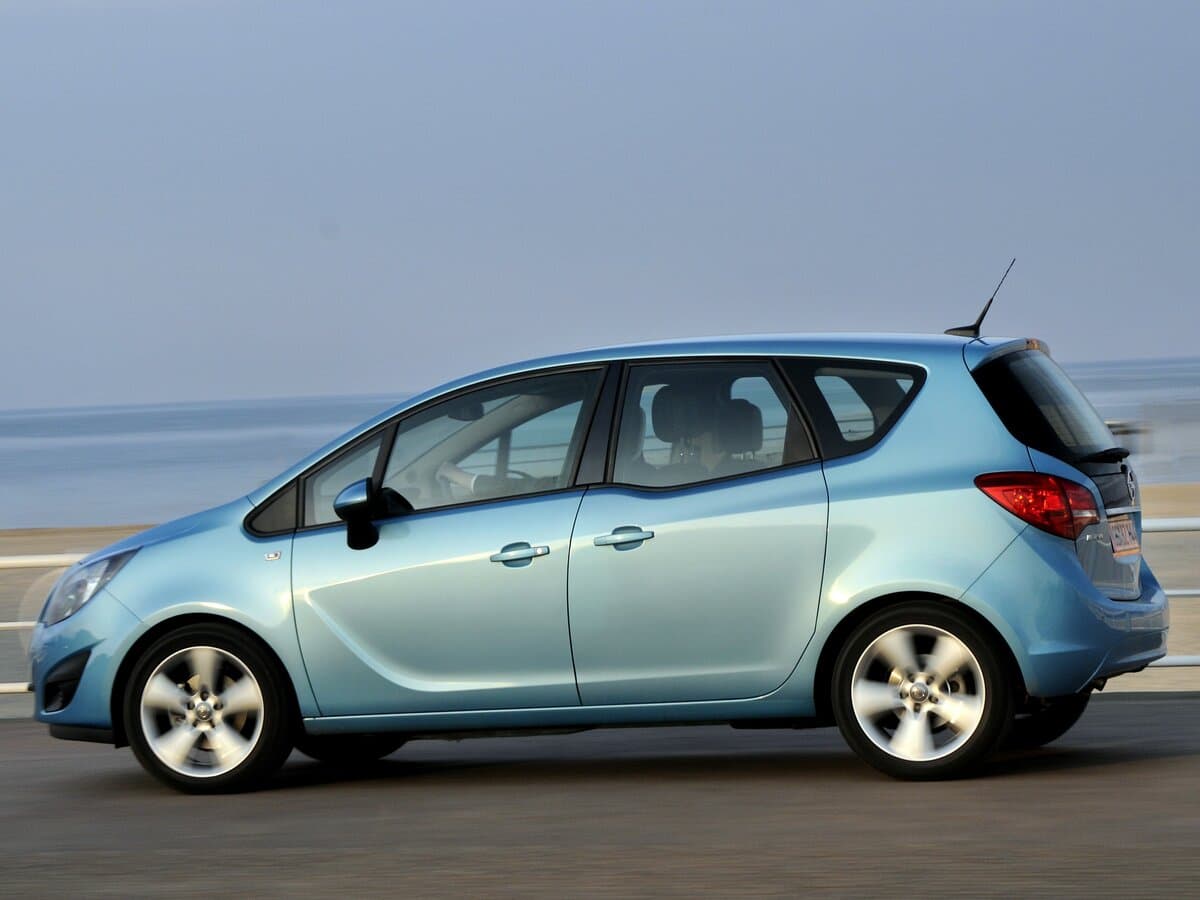 Opel Meriva B — Yandan