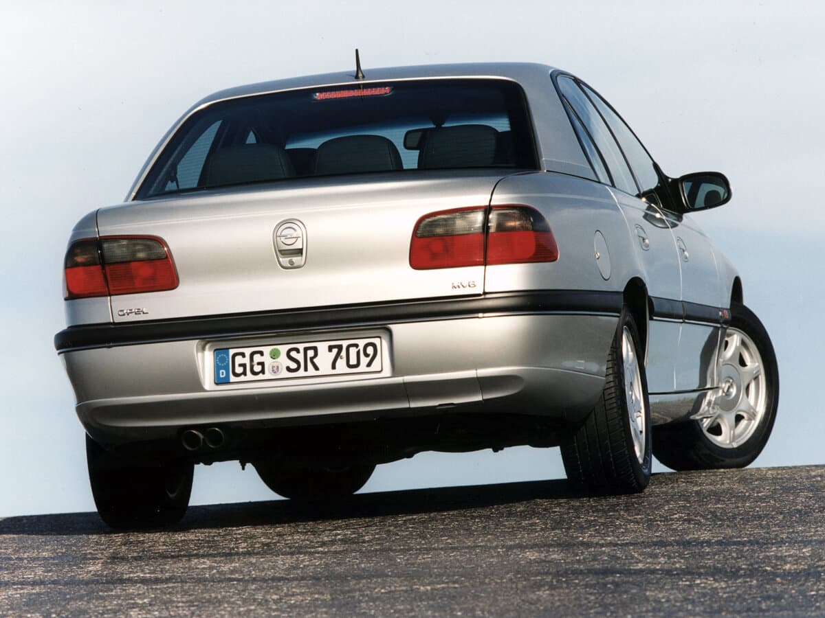 Opel Omega B — Arxadan