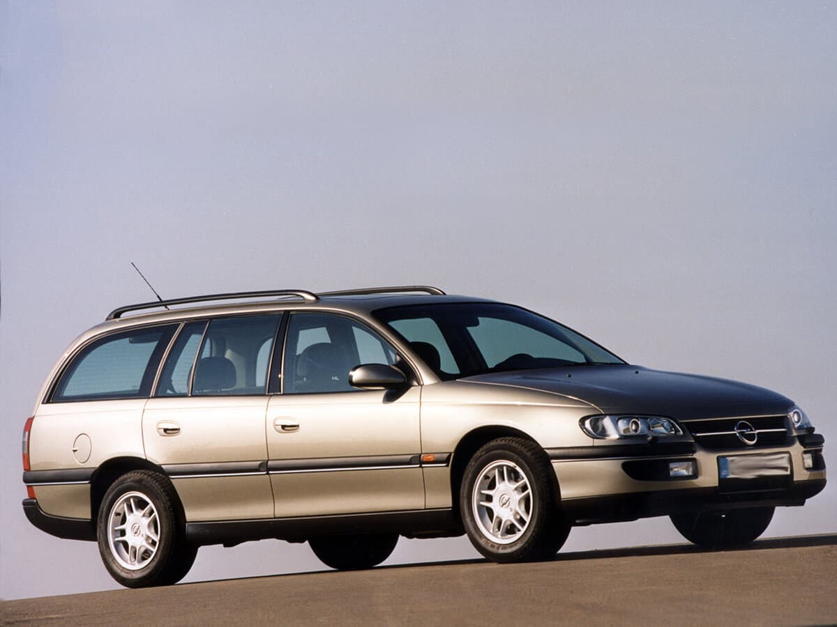 Opel Omega B — Yandan