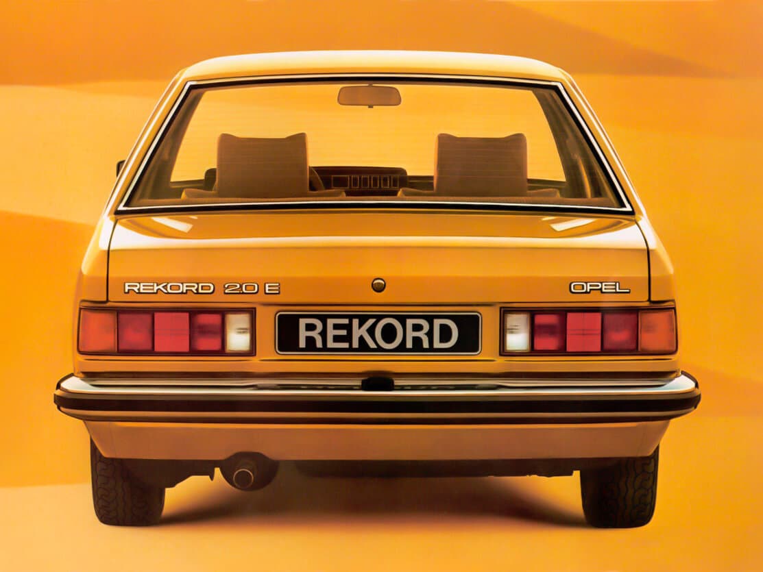 Opel Rekord E — Arxadan
