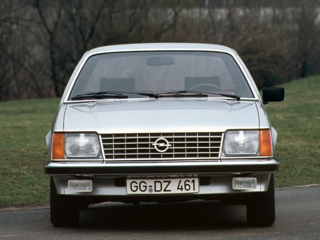 Opel Senator A — Öndən