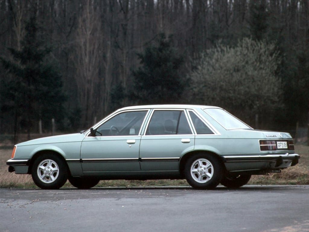 Opel Senator A — Yandan