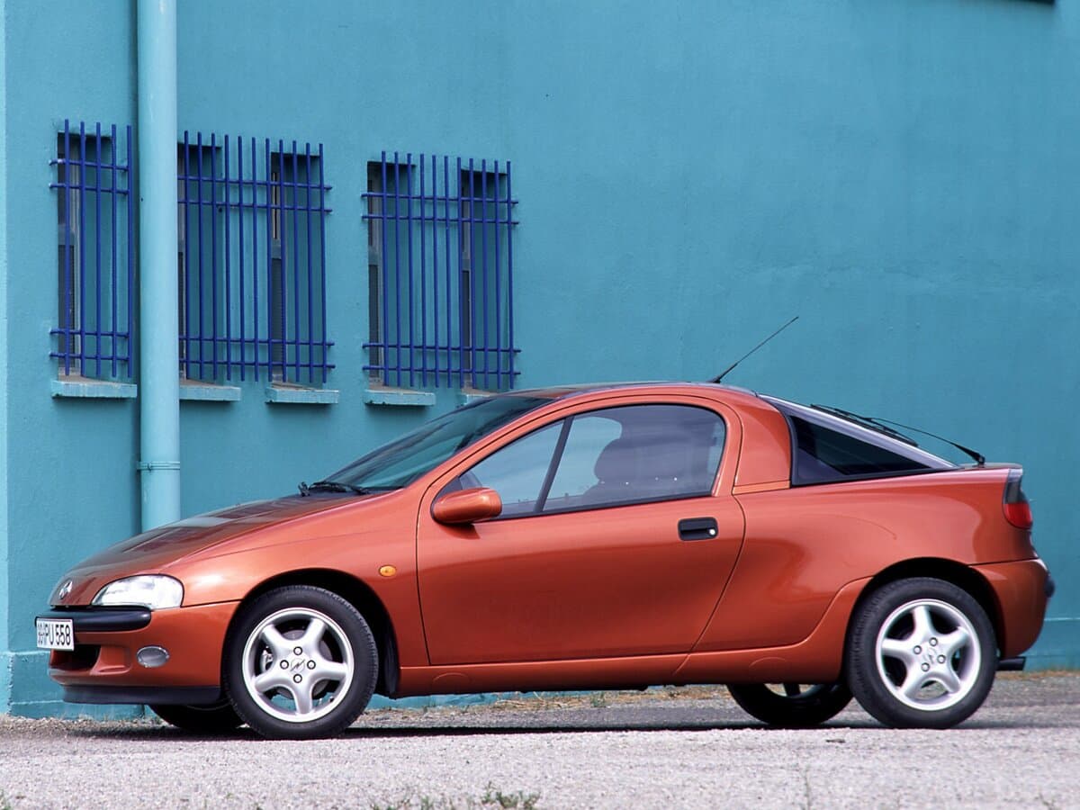 Opel Tigra A — Yandan