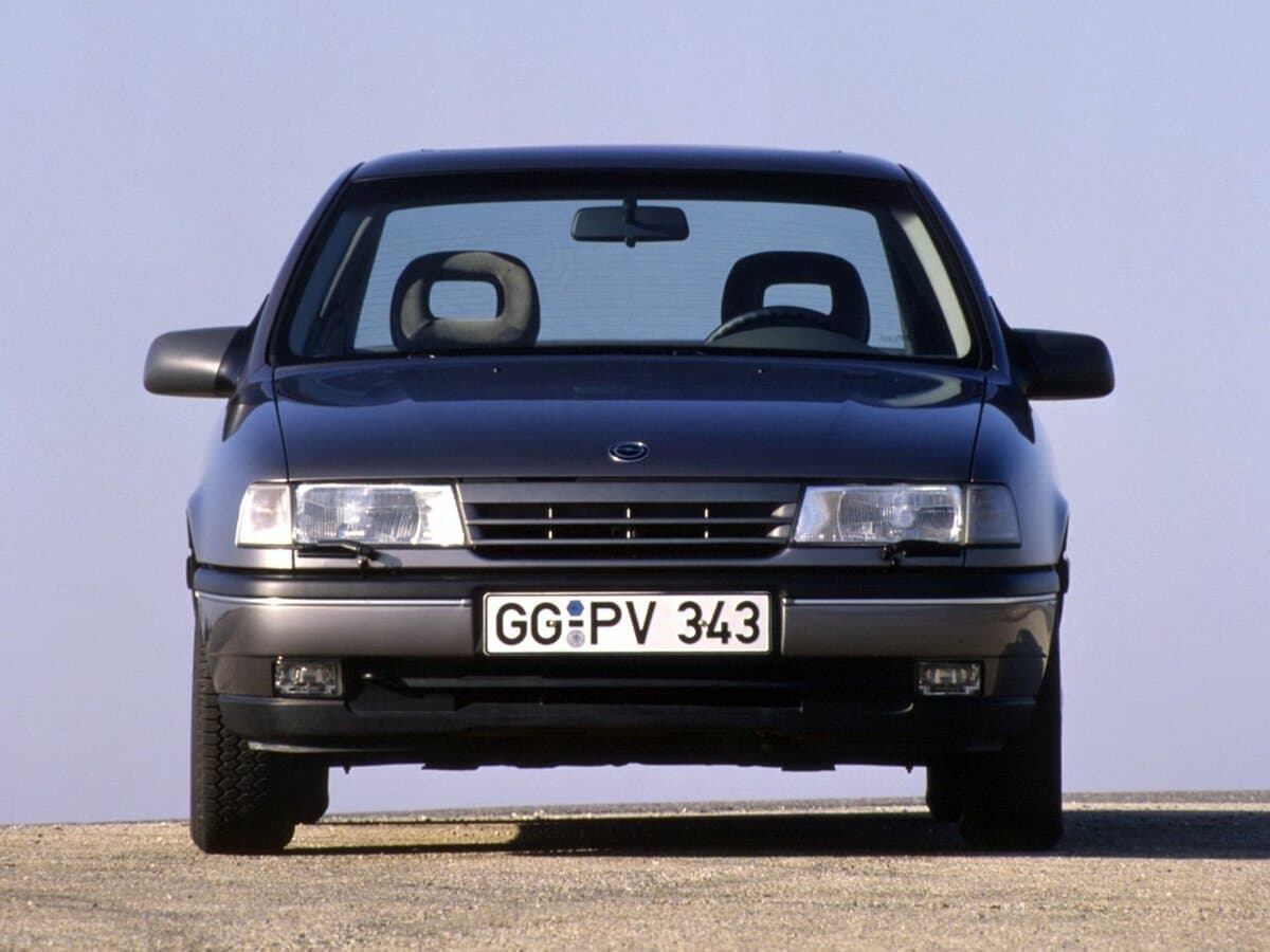 Opel Vectra A — Öndən