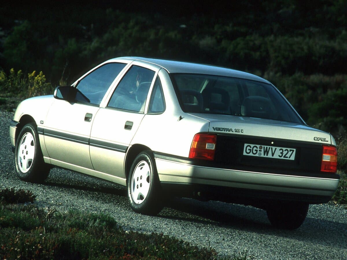 Opel Vectra A — 3/4 arxadan