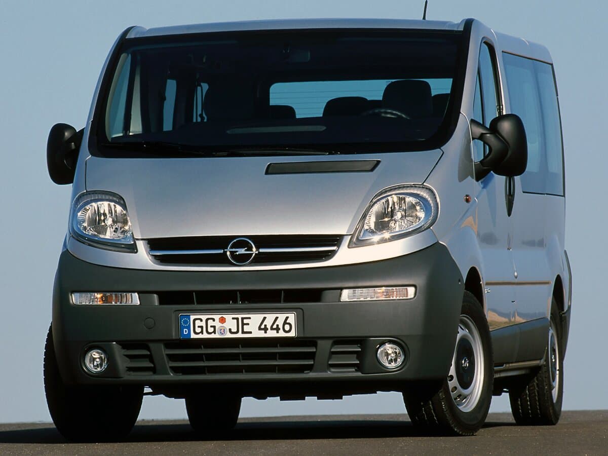 Opel Vivaro A — Öndən