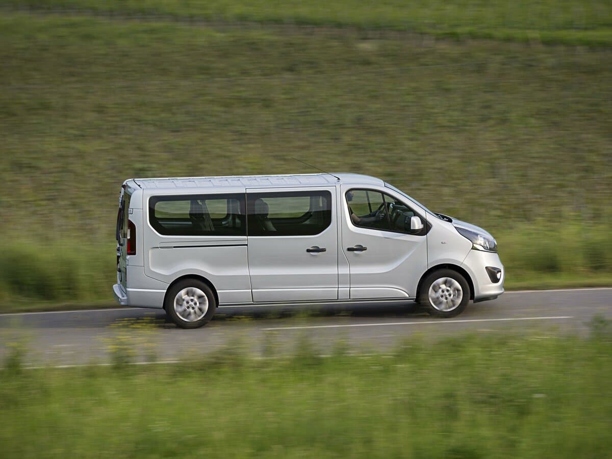 Opel Vivaro B — Yandan