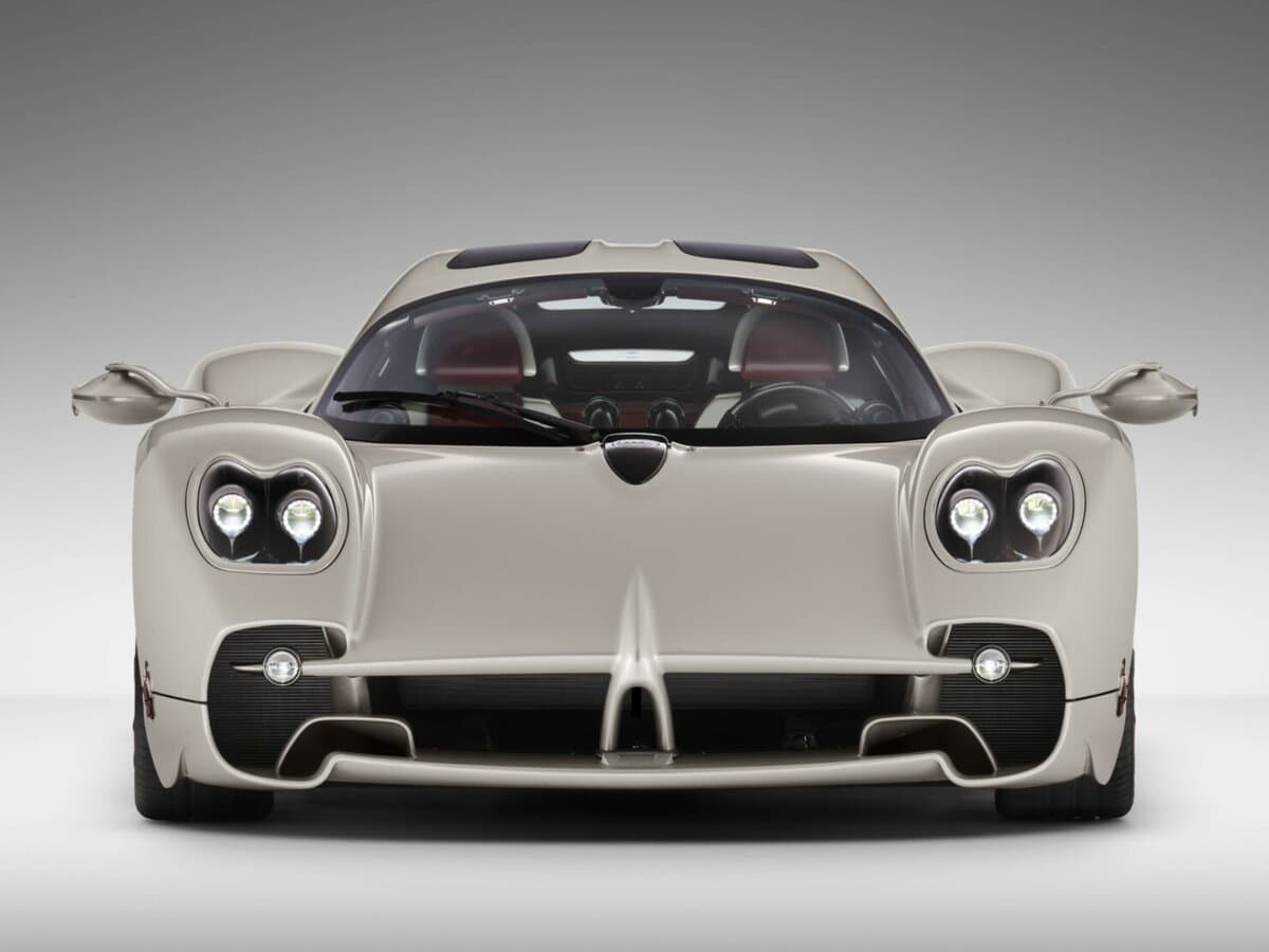 Pagani Utopia 2022 – indiyədək — Öndən
