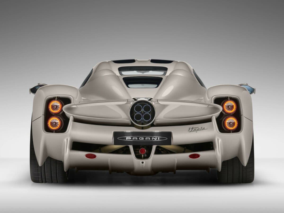 Pagani Utopia 2022 – indiyədək — Arxadan