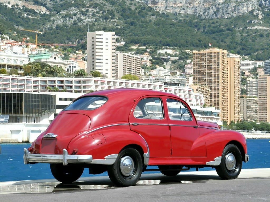 Peugeot 203 I — 3/4 arxadan