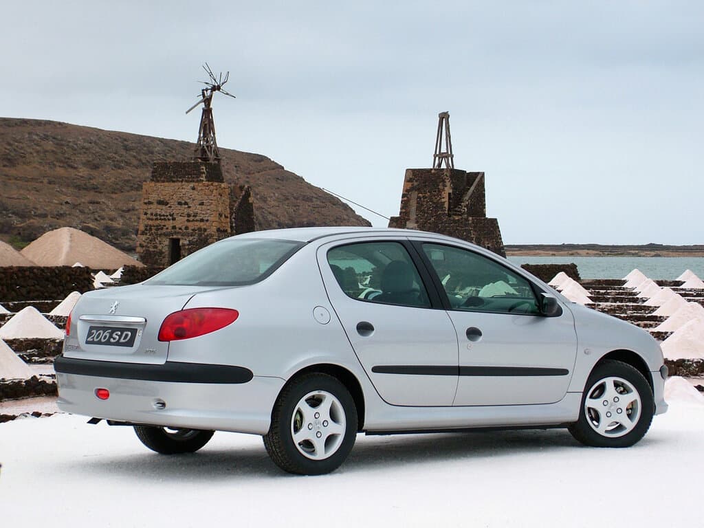 Peugeot 206 1998 – 2012 — Yandan