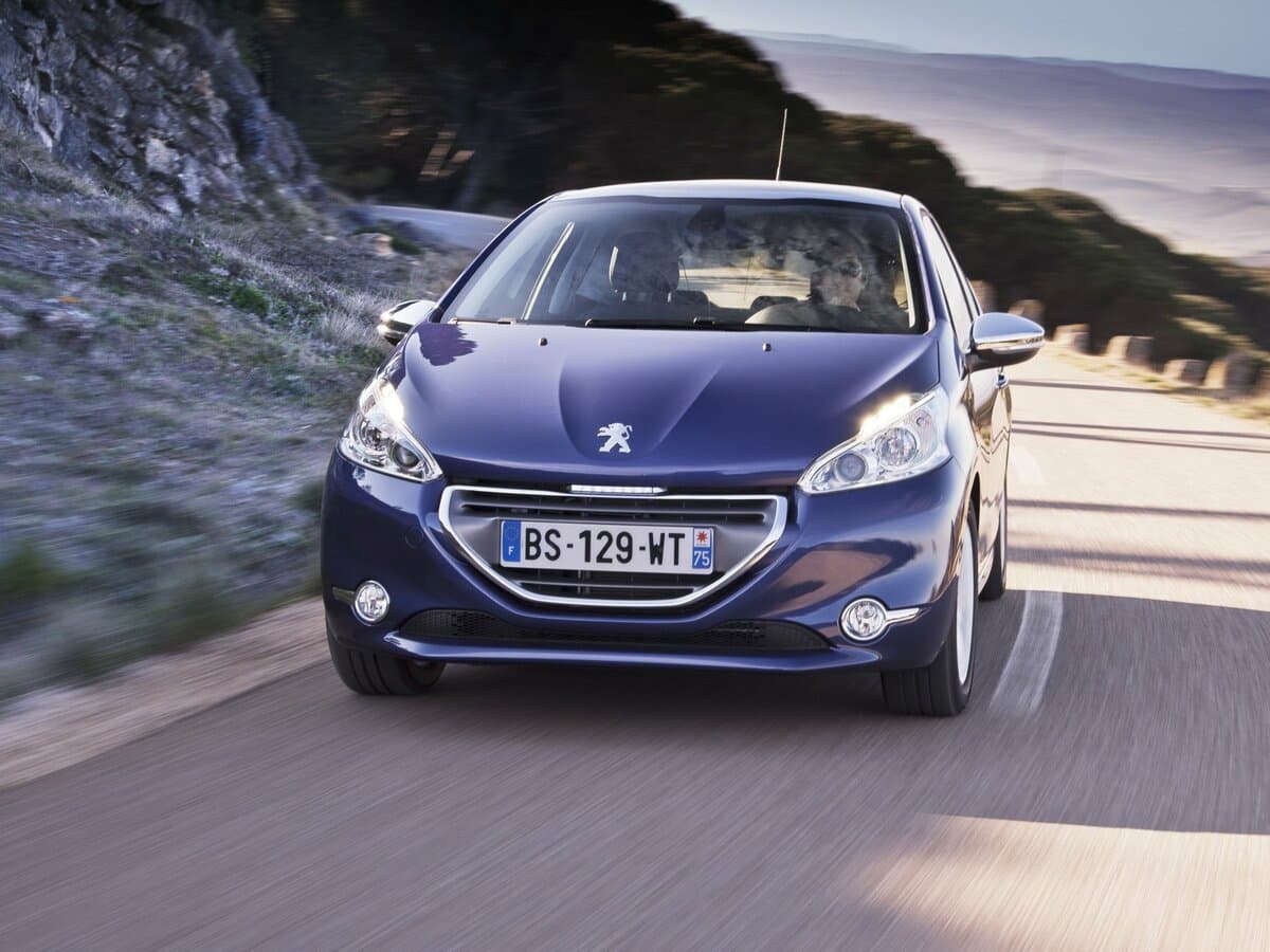 Peugeot 208 I — Öndən