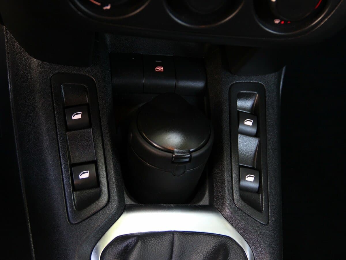 Peugeot 301 I — Salon, arxadan