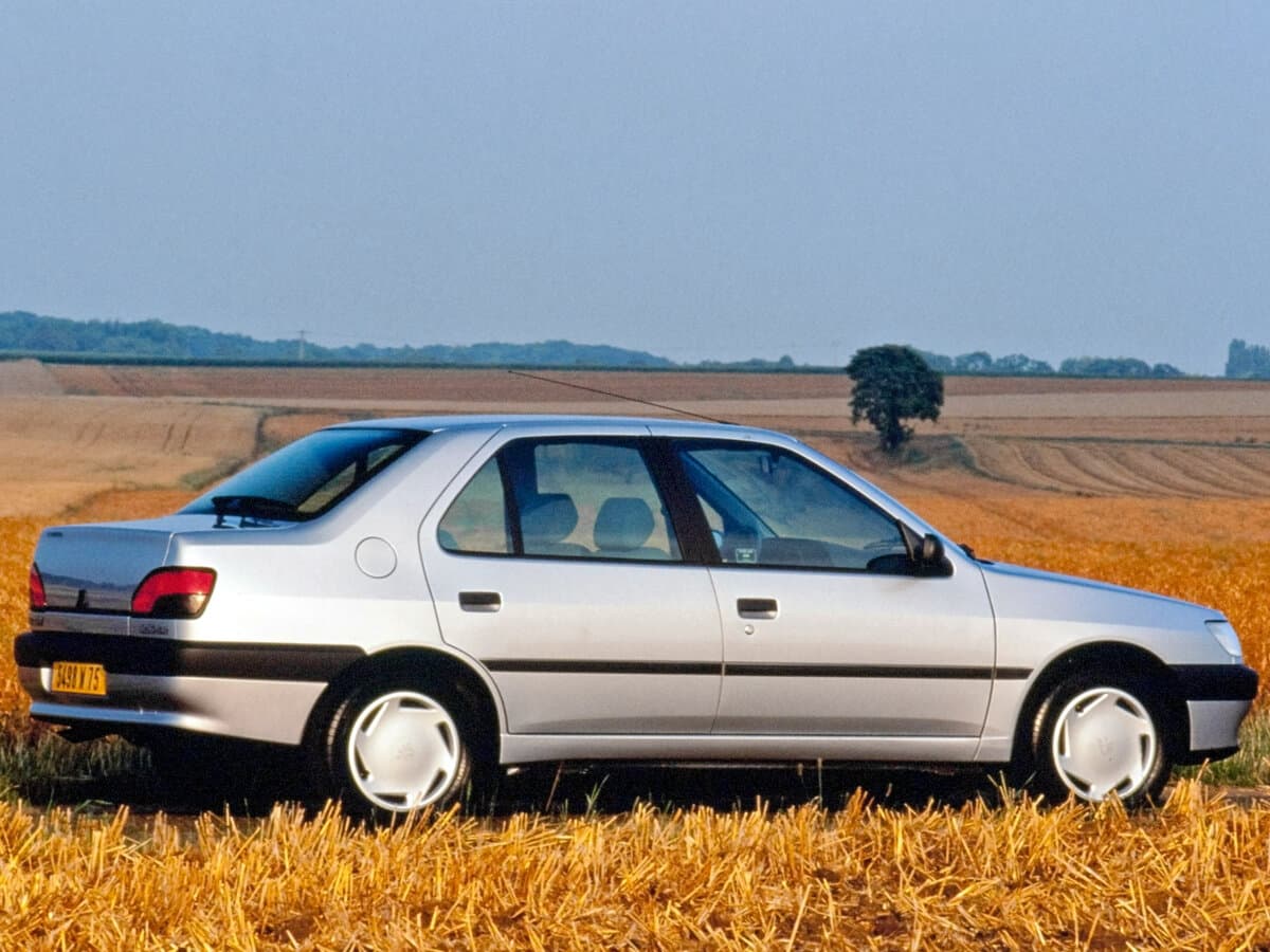 Peugeot 306 1993 – 2002 — Yandan