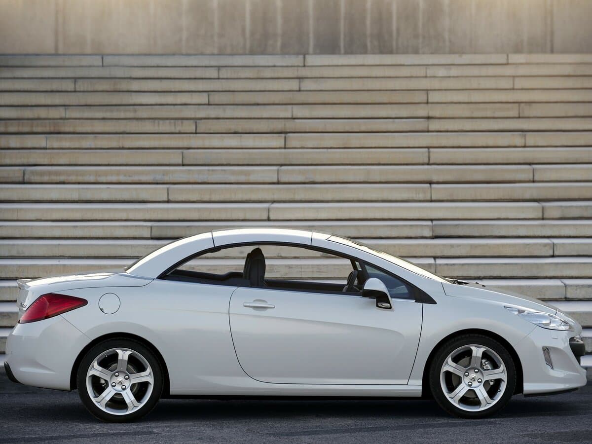 Peugeot 308 I — Yandan