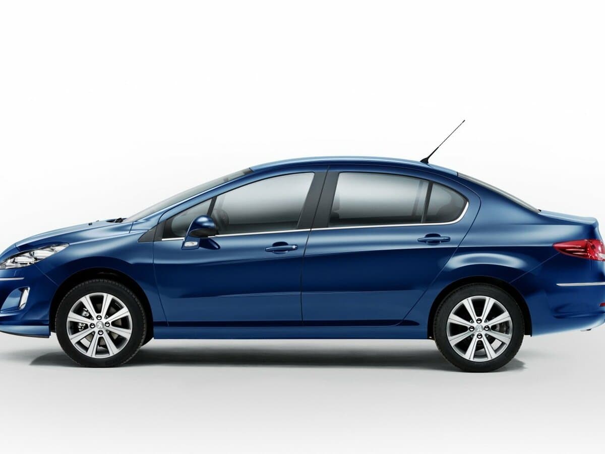 Peugeot 408 I — Yandan