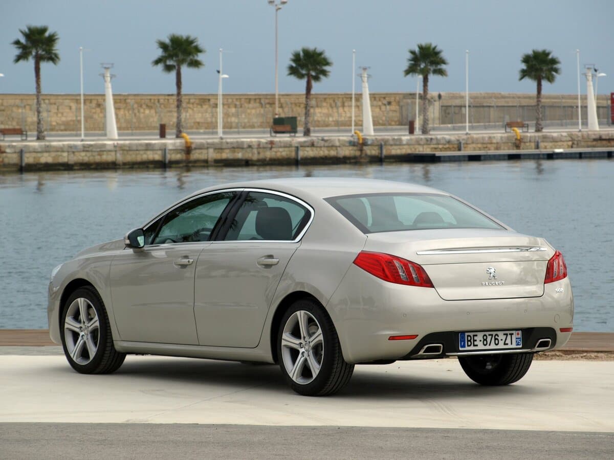 Peugeot 508 I — 3/4 arxadan